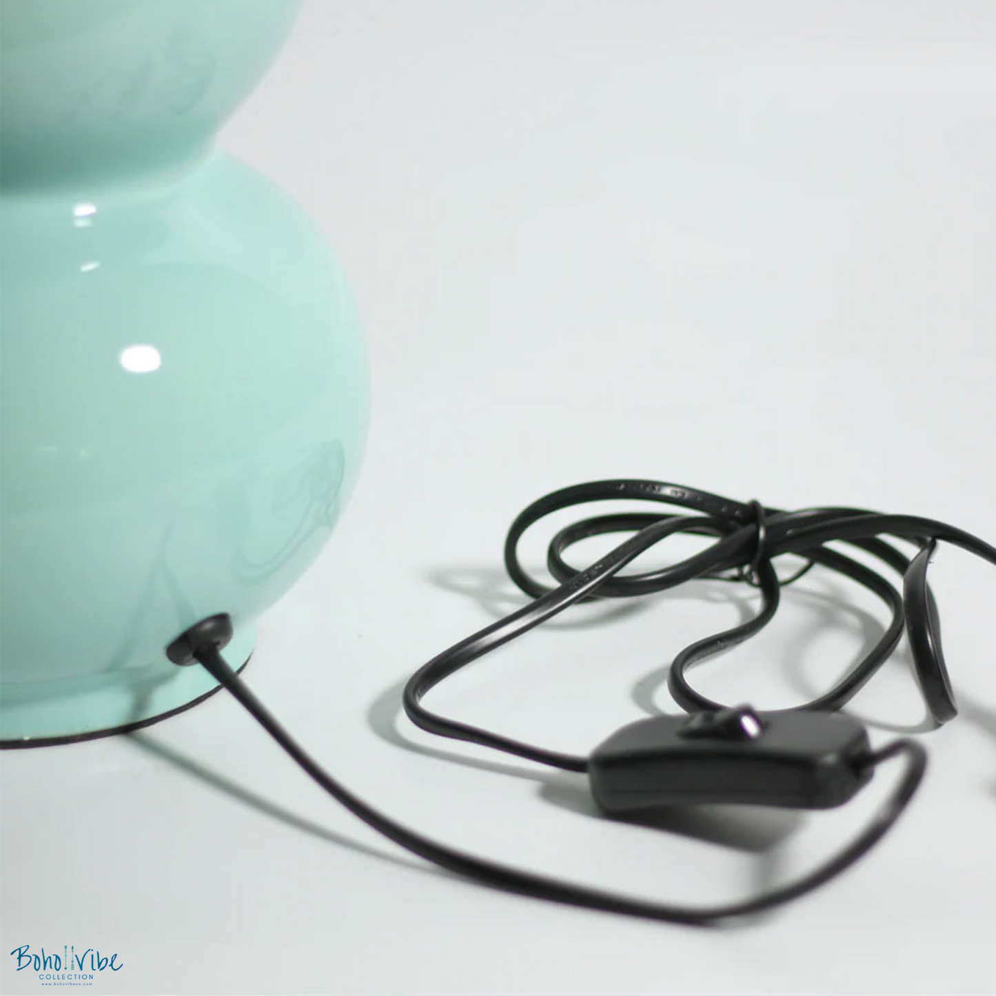 Boho ↡↟ Vibe Collection ↠ Vintage Ceramic Green and White Table Lamp ↡